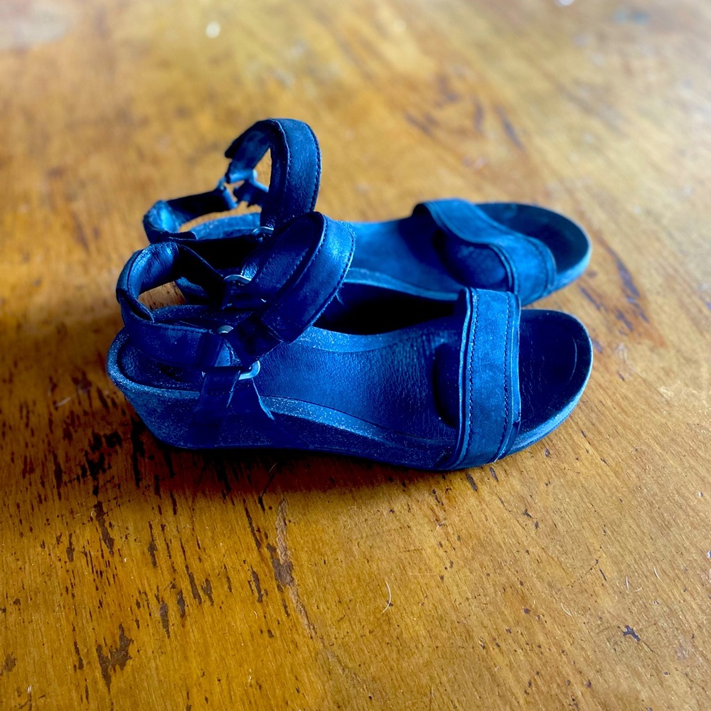 Teva sz.8.5 black leather straps platform sandals